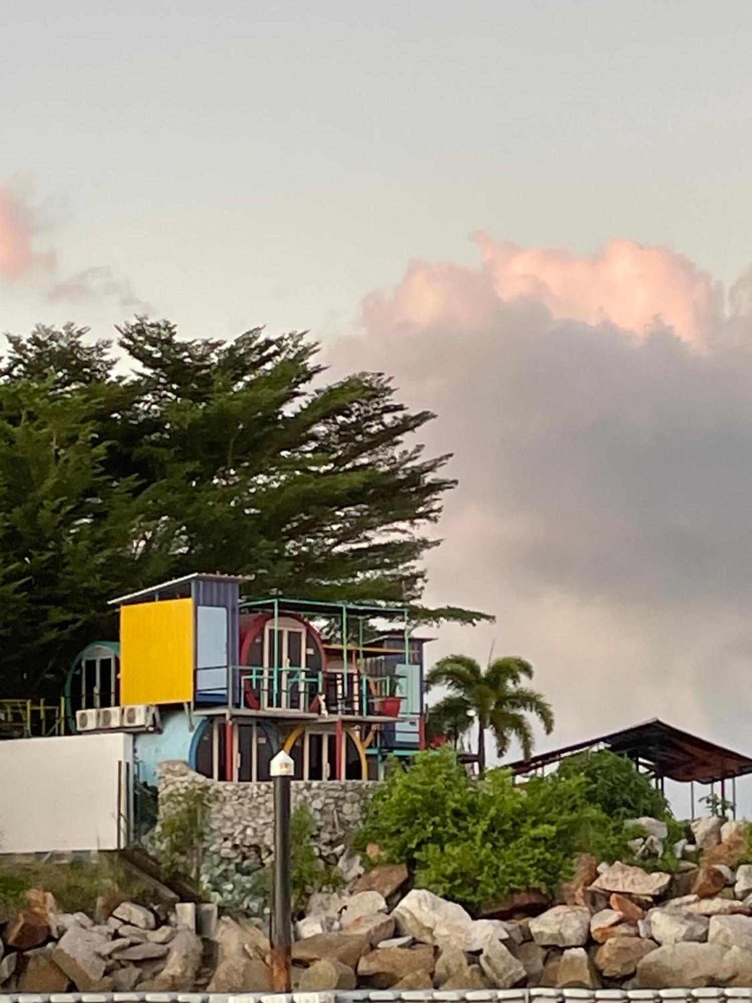 Tubotel Pantai Cenang  Ngoại thất bức ảnh